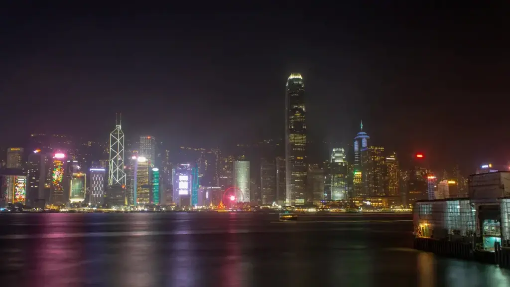 Practical guide for New Zealand advertisers to locate and partner with Chile-based LinkedIn creators for dance-challenge campaigns — step-by-step tactics, outreach templates, and risk tips.