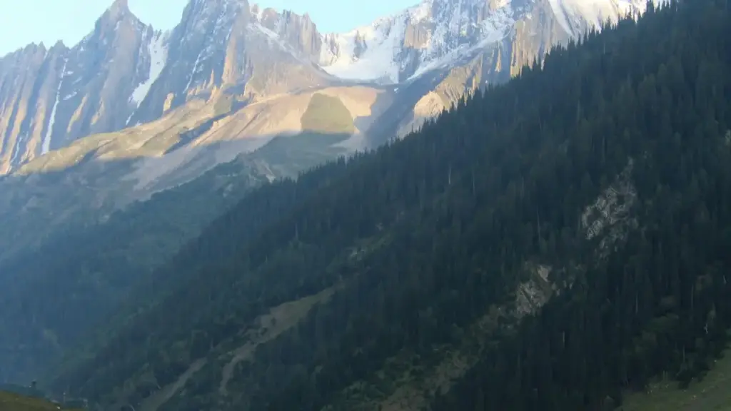 Practical playbook for NZ creators who want Malaysian brands on Threads to notice and feature them in campaigns. Tactics, outreach scripts, and platform moves.