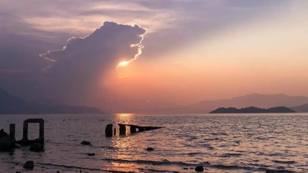 Practical guide for NZ creators on finding, pitching and locking long-term brand deals with Serbia-based brands on Hulu. Local tactics, outreach scripts and platform notes.