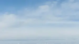 Practical tactics for New Zealand creators to connect with Colombia brands on Clubhouse and score product samples — outreach scripts, room strategies, and privacy tips.