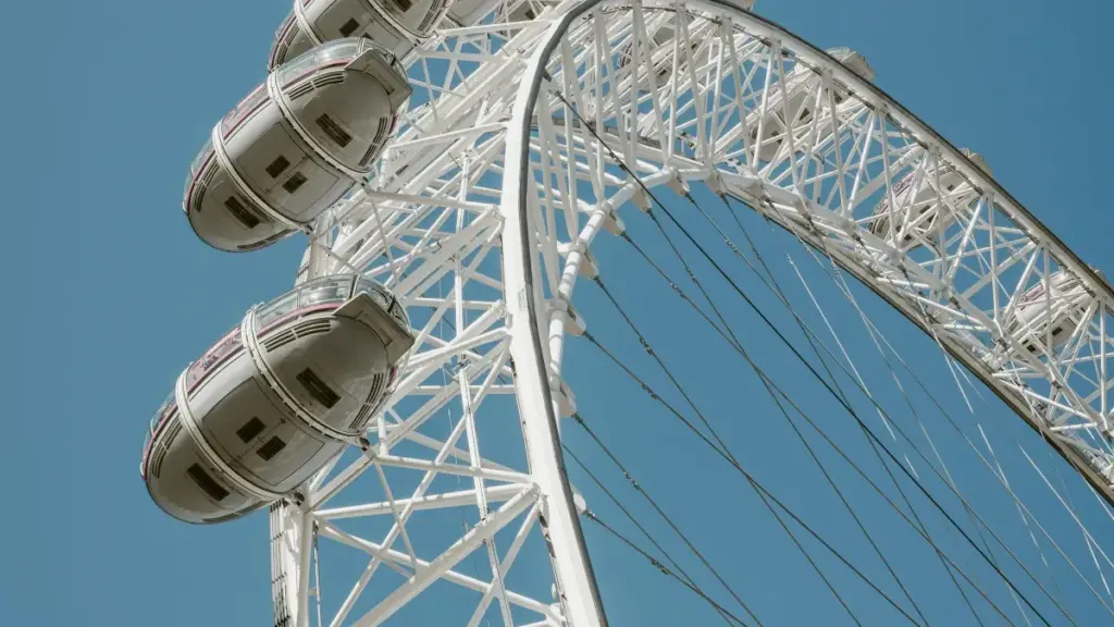 Practical playbook for New Zealand creators to connect with Panama brands on Moj, sharpen product messaging and win campaigns — step-by-step tactics, outreach scripts and legal tips.