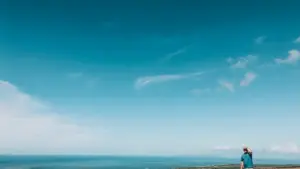 Practical playbook for New Zealand advertisers to find and sponsor Austria-based Twitter creators for behind‑the‑scenes content. Tools, outreach scripts, budgets and legal considerations.