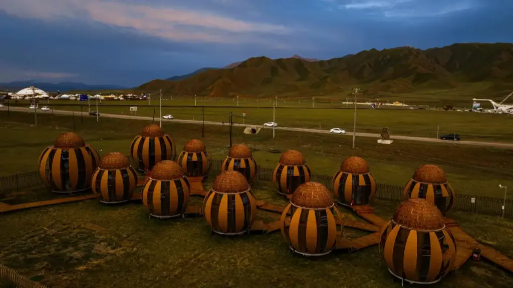 A practical playbook for creators in New Zealand to use Viber, smart pitching, and relationship-building to win Puerto Rico brand replies and stronger media kit proof.